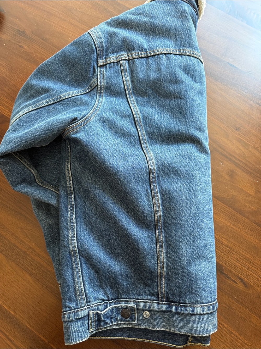 Levis - Men's Blue Sherpa-Lined Denim Jacket medium - Picture 6 of 6